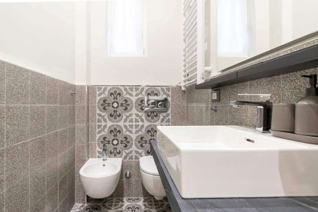 The Italian Design - 10 Minutes To Duomo Apartment Milano Ngoại thất bức ảnh